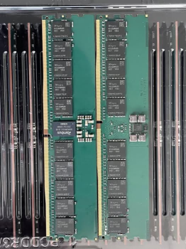 DRAM & NAND ஃபிளாஷ் சப்ளை இறுக்கமடைகிறது: மொத்த வணிகர் ஸ்டாக்பைலிங் அதிகரிப்பு, DDR நினைவக விலை உயர்வு சுழற்சியில் நுழைகிறது